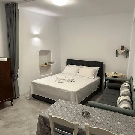 Nikolettas House 公寓 Páros